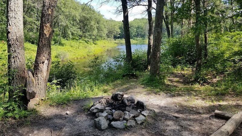 Hoist Lake Foot Travel Area Trailhead - Curran,