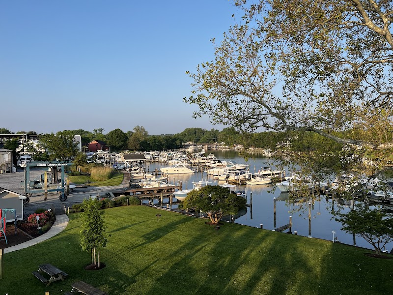 Anchored Inn at Hidden Harbor - Deale, MD