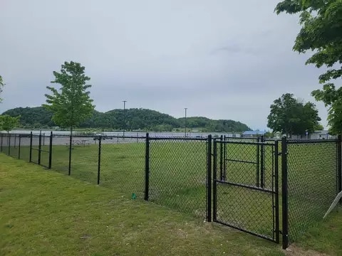 Ruth Deacon Dog Park - Frankfort,