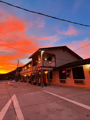 Frazier View Motel - Frazier Park, CA