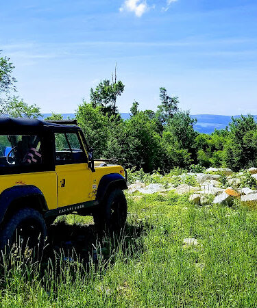 St Johns Rock Parking and Picnic Area