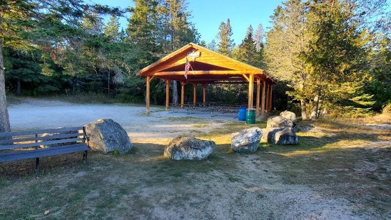 Scott Point Day Use Park - Gould City,