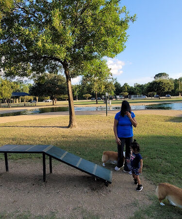 Congressman Bill Archer Dog Park