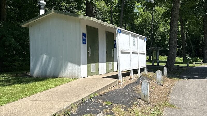Larson Roadside Park - Iron River,