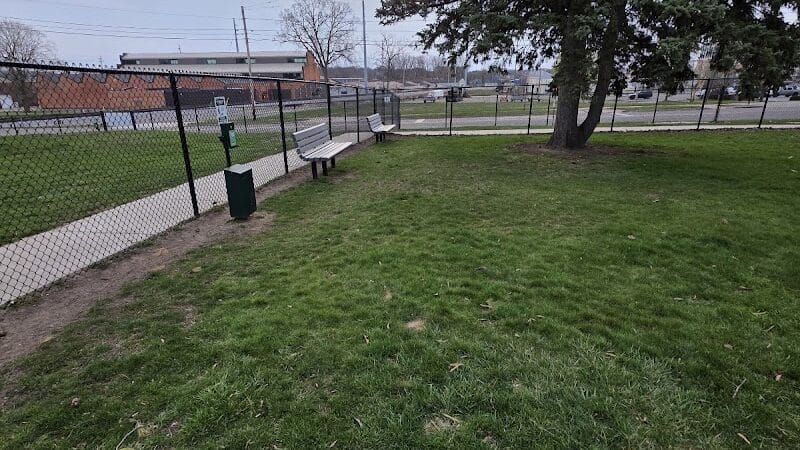 Betty’s Dog Park - Jackson, MI
