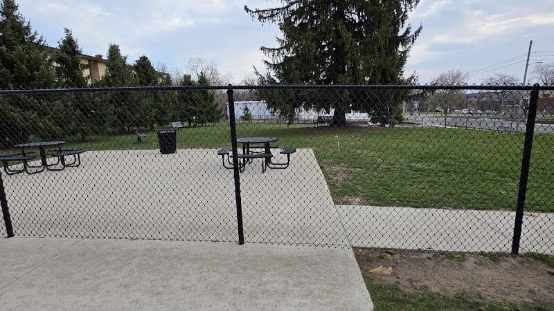 Betty’s Dog Park - Jackson, MI