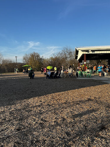 Off Leash Social - Eat. Drink. Pet Dogs