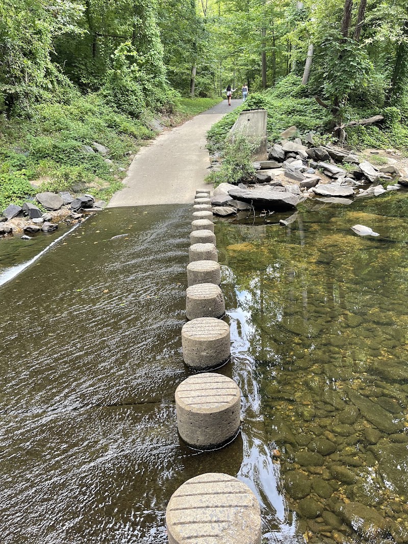 Holmes Run Stream Valley Park - Lincolnia, VA