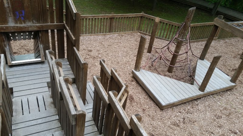 Eagle's Wooden Park - Linden,