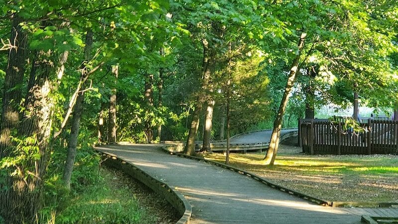Eagle's Wooden Park - Linden,