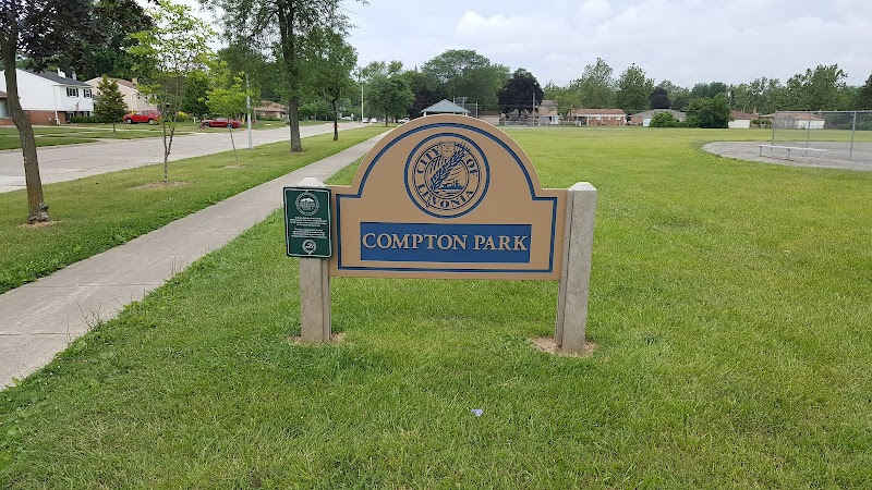 Compton Park - Livonia,