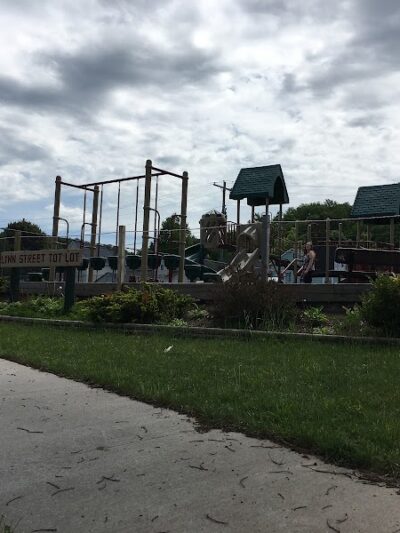 Lynn Street Playground - Munising,