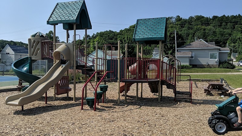 Lynn Street Playground - Munising,
