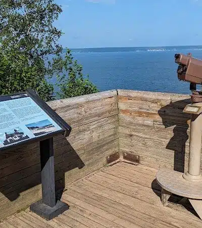Miners Castle Trailhead - Munising,