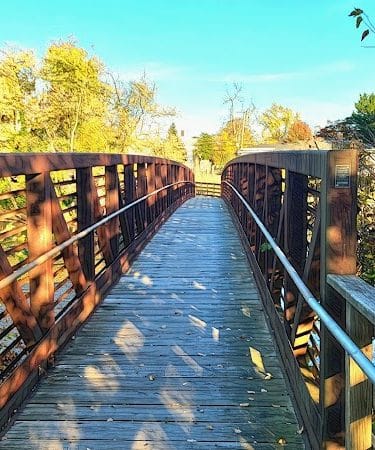 Oakford Lake Park