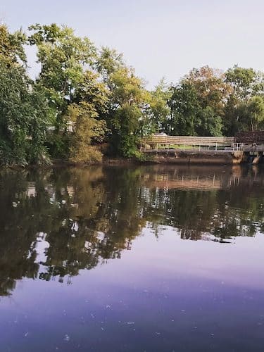 Oakford Lake Park