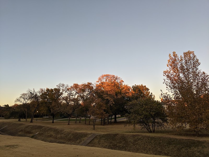 Kite Park - Nichols Hills, OK