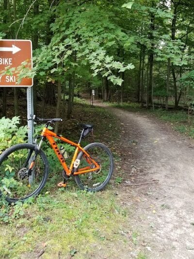 Lakeshore MTB Trailhead (North) - Novi, MI