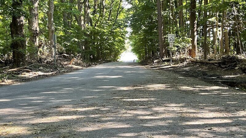Lakeshore Trail - South Entrance (NO Parking) - Novi, MI