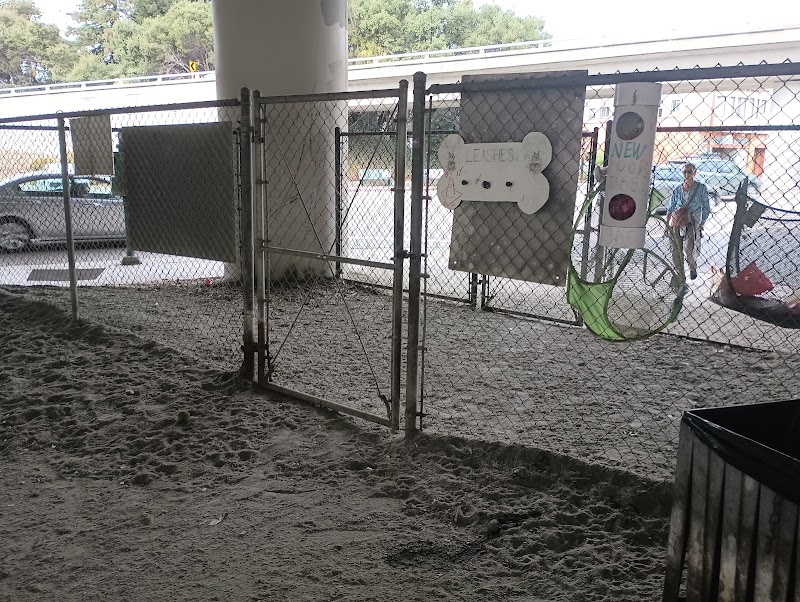 Hardy Dog Park - Oakland, CA