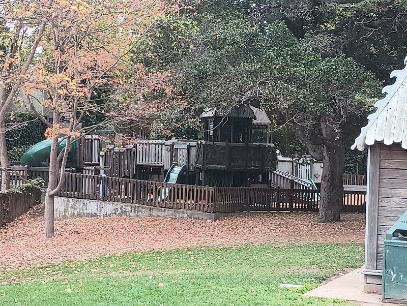 Hardy Dog Park - Oakland, CA