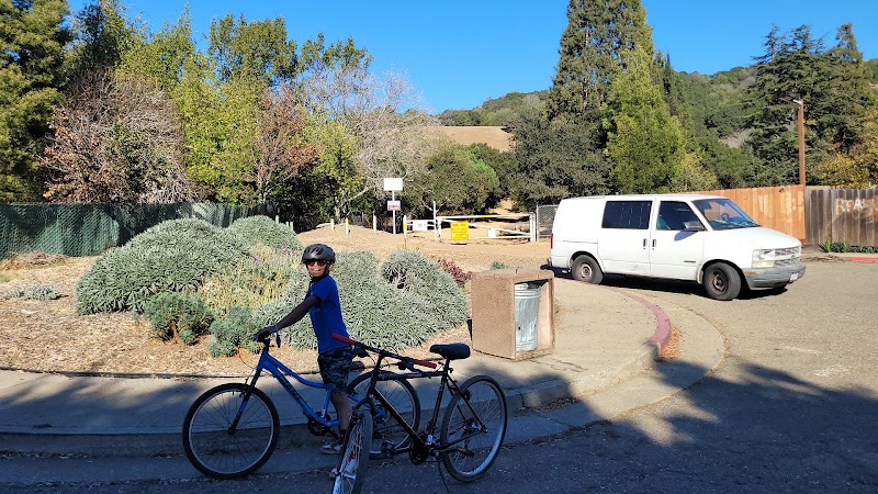 The San Leandro Trails - Oakland, CA
