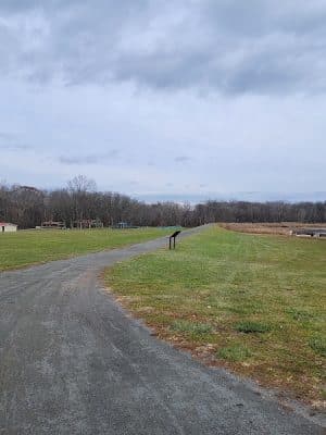Rosedale Lake Parking Area: Lawrence Hopewell Trail