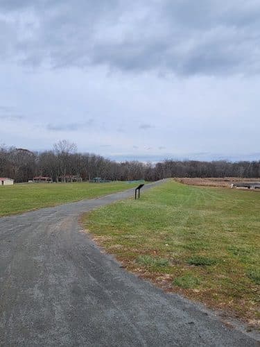 Rosedale Lake Parking Area: Lawrence Hopewell Trail