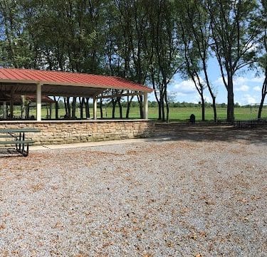 Rosedale Lake Parking Area: Lawrence Hopewell Trail