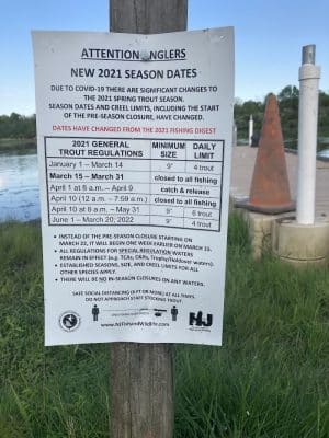 Rosedale Lake Parking Area: Lawrence Hopewell Trail