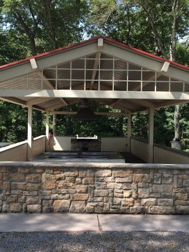 Rosedale Lake Parking Area: Lawrence Hopewell Trail