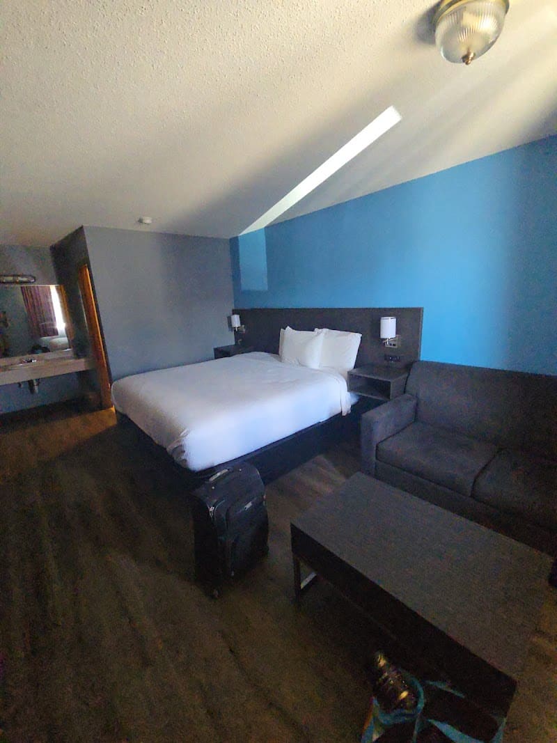 The Junction Inn - Perry, MO