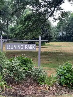 Leuning Park
