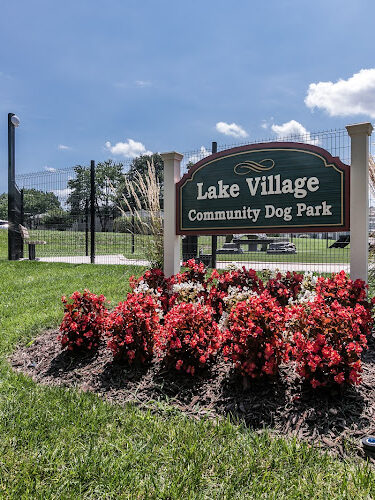 Lake Village Dog Park(private)