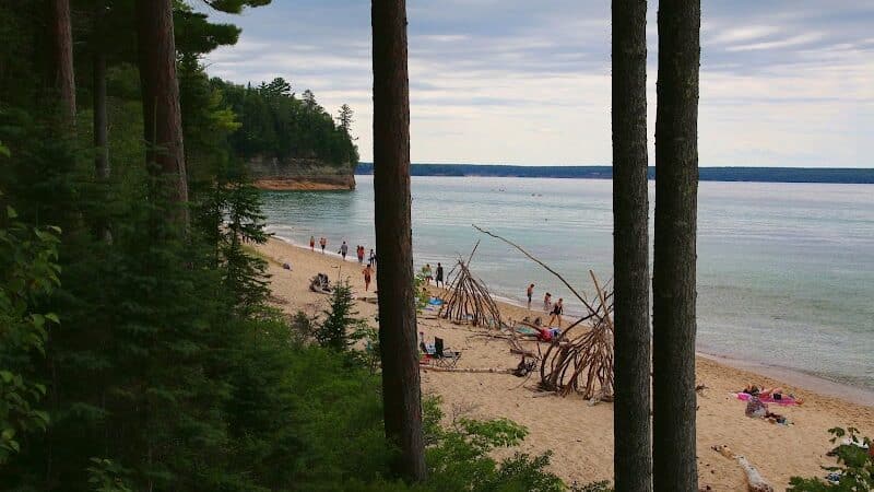 Miners Beach - Shingleton,