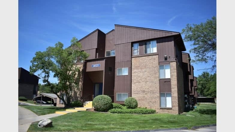 Maple Place Apartments - Southfield,