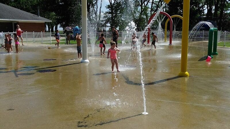 Veterans Memorial Park - St Clair Shores,