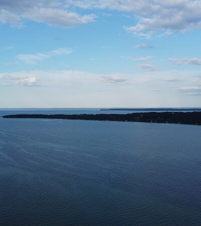 Suttons Bay Beach - Suttons Bay,
