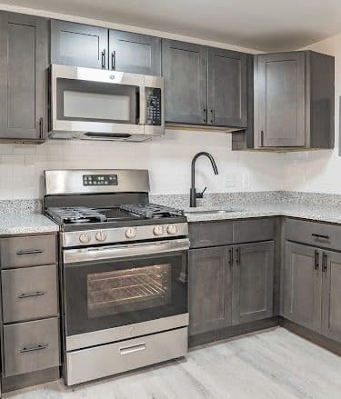 Raleigh Court Apartments