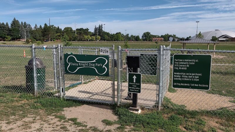 Daisy Knight Dog Park - Troy, MI