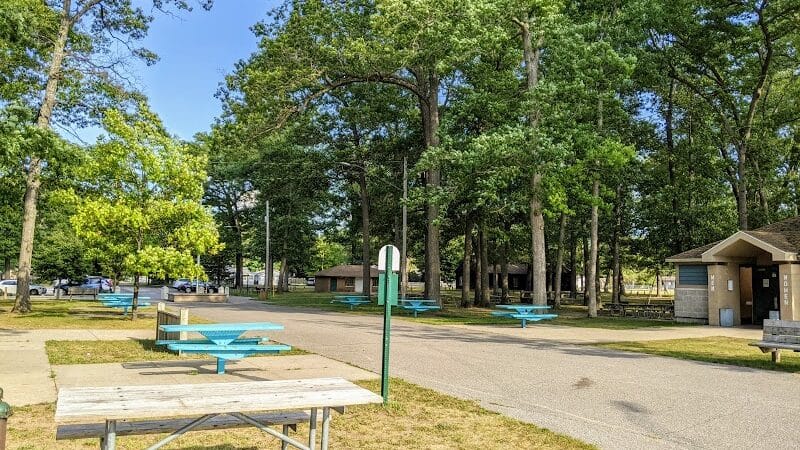 Twin Lake Park - Twin Lake,