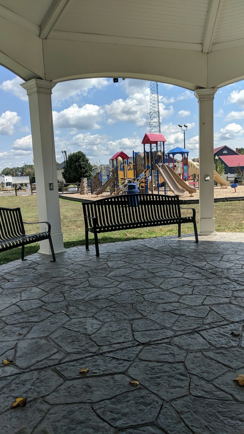 Warsaw Town Park - Warsaw, VA