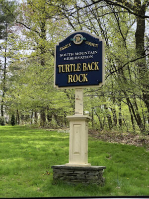 Turtle Back Rock Parking