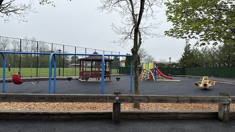 John D Caemmerer Park - Albertson, NY