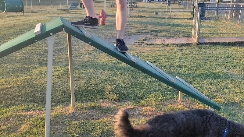 OnCue Truck Stop And Dog Park - Billings, OK