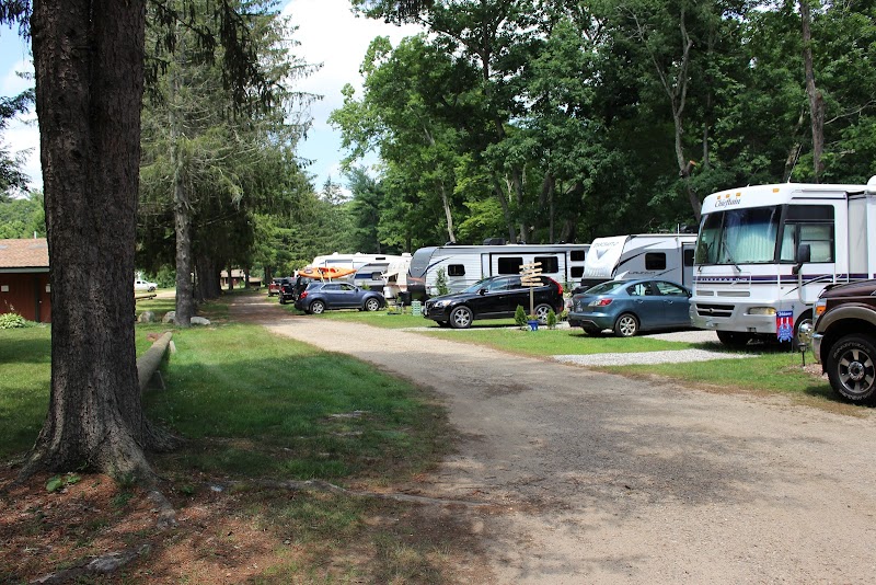 Nickerson Park Family Campground - Chaplin, CT