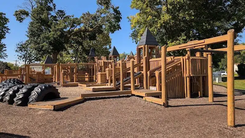 Meadows Park - Dixon, IL
