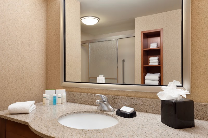 Hampton Inn & Suites Hartford/East Hartford - East Hartford, CT