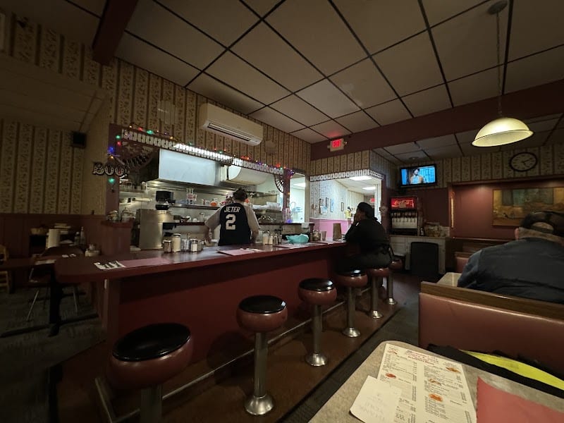 Maddie's - East Hartford, CT
