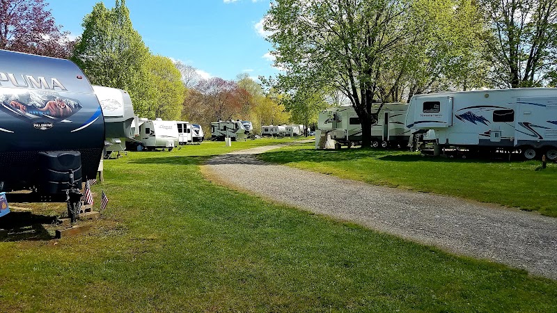 Charlie Brown Campground - Eastford, CT